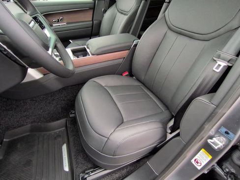 New 2026 Land Rover Range Rover SE AWD/4WD image 16
