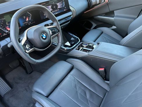 Used 2025 BMW X3 xDrive30i w/ Premium Package image 11