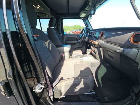 Used 2022 Jeep Gladiator Mojave w/ LED Lighting Group image 5