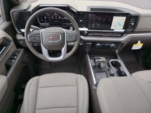 New 2026 GMC Sierra 1500 SLT image 11