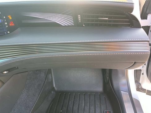Used 2019 Lexus LS 500 F Sport w/ Accessory Package (Z1) AWD/4WD image 26