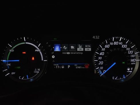Used 2024 Toyota Highlander XLE AWD/4WD image 28
