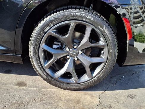 Used 2022 Chrysler 300 S image 7