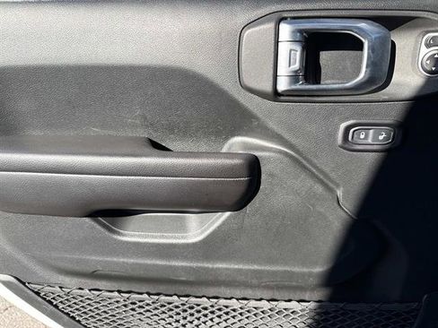 Used 2018 Jeep Wrangler Unlimited Sport S image 8
