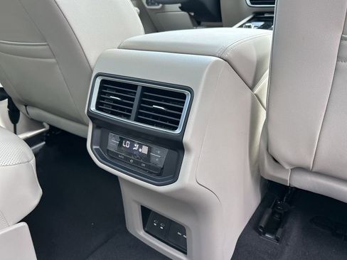 New 2026 Volkswagen Atlas SE image 50