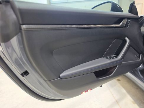 Used 2025 Porsche 911 Carrera T RWD image 37