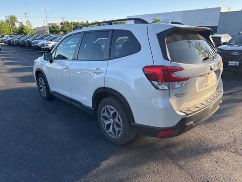Used 2021 Subaru Forester Premium w/ Popular Package #1 AWD/4WD image 3
