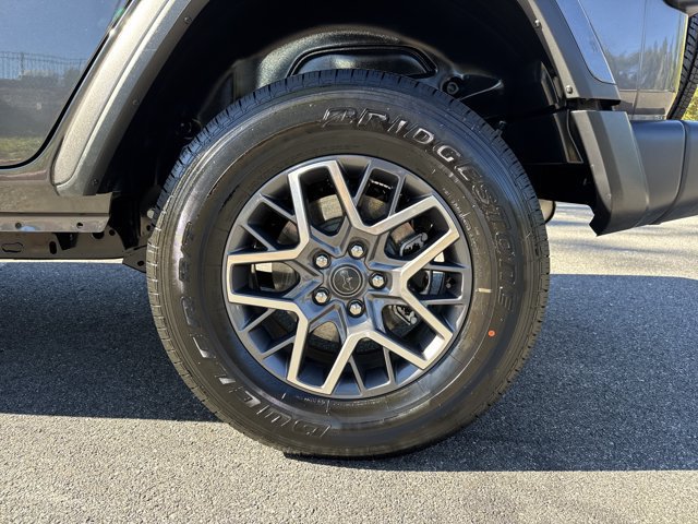 Certified 2026 Jeep Wrangler Unlimited Sahara AWD/4WD image 19