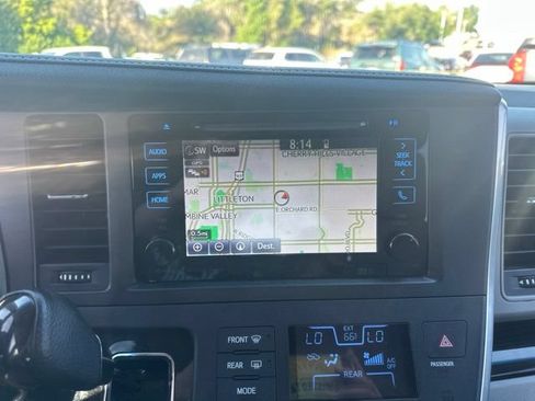 Used 2017 Toyota Sienna XLE w/ XLE Navigation Package AWD/4WD image 17
