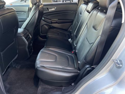 Used 2017 Ford Edge Titanium image 18