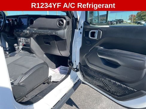 Used 2021 Jeep Wrangler Sport image 37