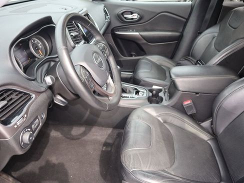 Used 2021 Jeep Cherokee Limited image 17