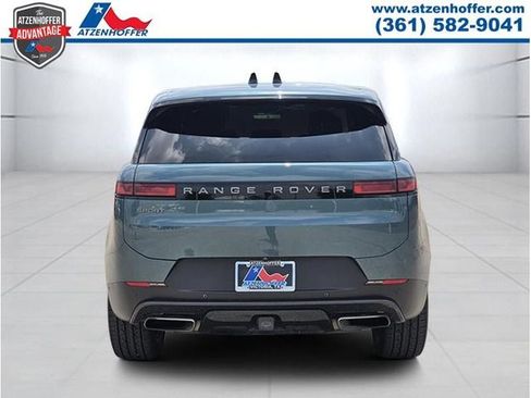 Used 2024 Land Rover Range Rover Sport SE AWD/4WD image 4