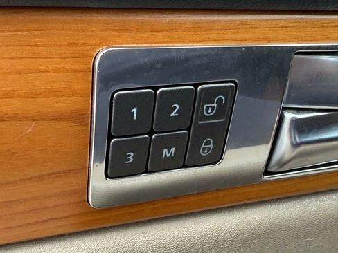 Used 2012 Land Rover Range Rover Sport HSE image 11