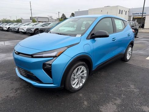 New 2027 Chevrolet Bolt LT w/ Comfort Package FWD image 3