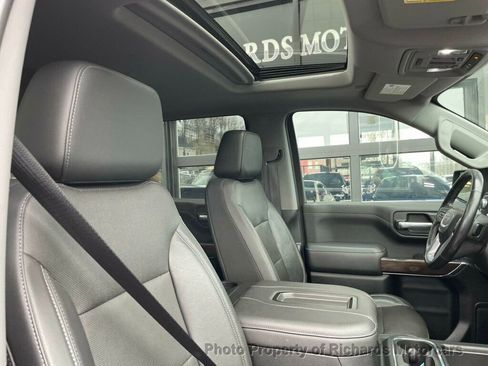 Used 2019 GMC Sierra 1500 SLT w/ SLT Convenience Package AWD/4WD image 22