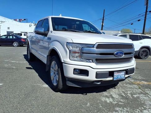 Used 2019 Ford F150 Platinum w/ Technology Package image 3