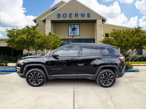 Used 2021 Jeep Compass Trailhawk w/ Trailer Tow Group AWD/4WD image 2