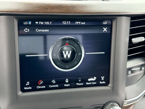 Used 2021 RAM 1500 Laramie AWD/4WD image 18
