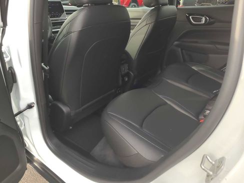 New 2026 Jeep Compass Limited image 20