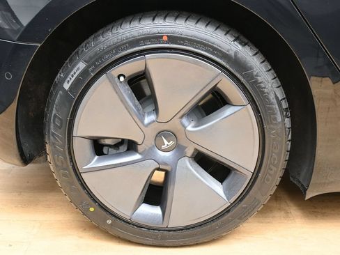 Used 2022 Tesla Model 3 RWD image 12