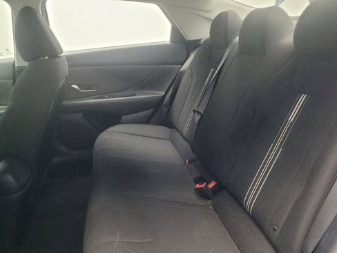 Used 2021 Hyundai Elantra SEL FWD image 18