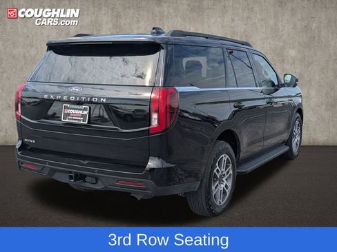 Used 2025 Ford Expedition Active AWD/4WD image 8