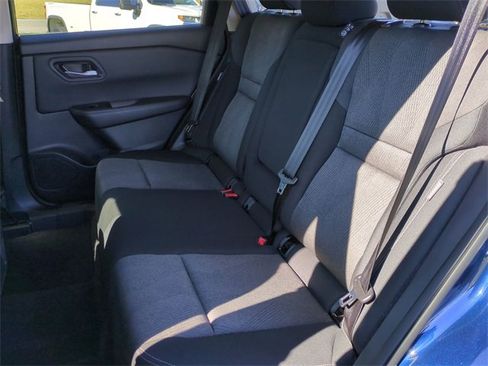 Used 2024 Nissan Rogue SV image 21