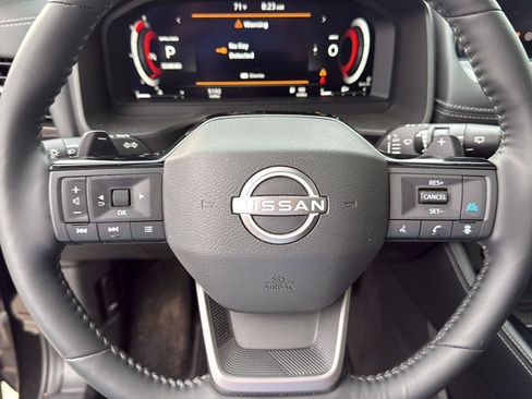 Used 2025 Nissan Rogue Platinum w/ Platinum Premium Package FWD image 21
