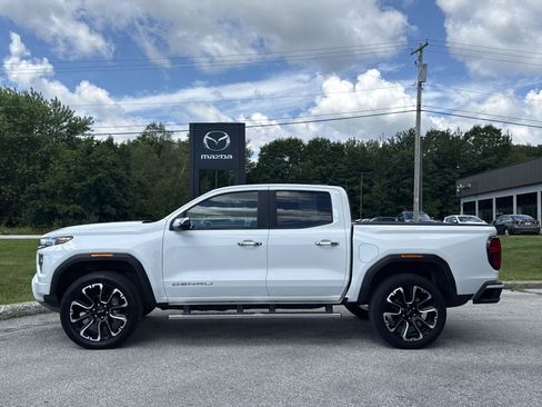 Used 2024 GMC Canyon Denali AWD/4WD image 4