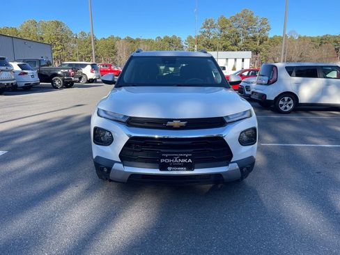 Used 2023 Chevrolet TrailBlazer LT w/ Convenience Package image 3