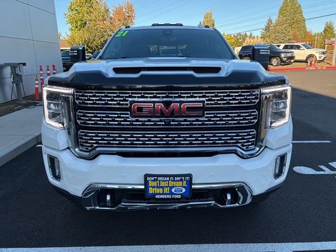 Used 2021 GMC Sierra 2500 Denali w/ Denali Ultimate Package image 2