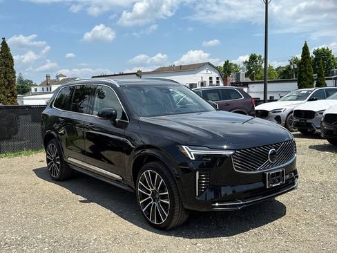 Used 2026 Volvo XC90 B6 Plus w/ Protection Package Premier AWD/4WD image 5
