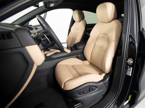 New 2026 Porsche Cayenne image 16