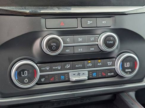 Used 2023 Ford Expedition Max Limited image 17