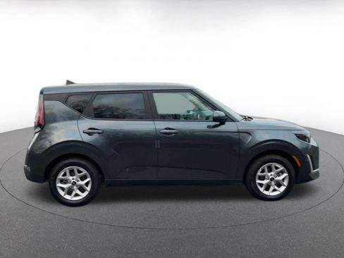 Used 2025 Kia Soul LX w/ LX Technology Package image 16