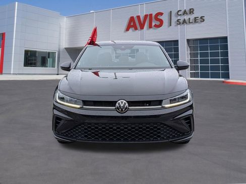 Used 2025 Volkswagen Jetta Sport FWD image 2