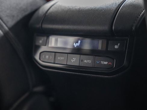 Used 2021 Toyota Highlander Platinum image 38