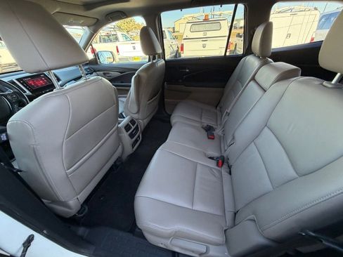 Used 2016 Honda Pilot Touring image 11