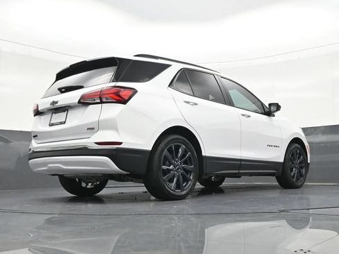 Used 2023 Chevrolet Equinox RS FWD image 30