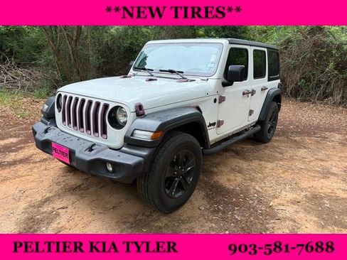 Used 2023 Jeep Wrangler Unlimited Sport AWD/4WD image 3
