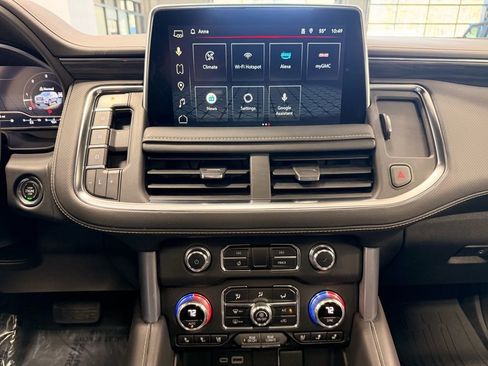 Used 2023 GMC Yukon XL SLT w/ SLT Premium Package image 37