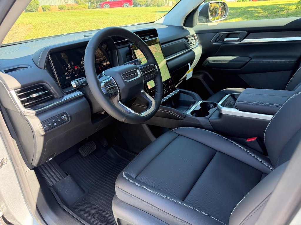 New 2027 GMC Terrain Denali w/ LPO, Floor Liner Package AWD/4WD image 33