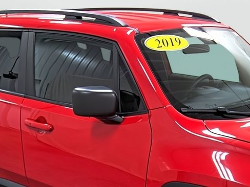 Used 2019 Jeep Renegade Sport w/ Sport Appearance Group image 15