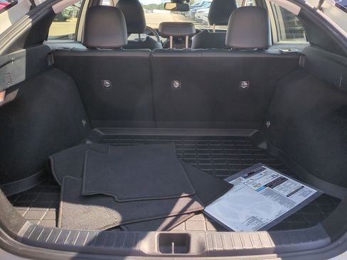 Used 2019 Toyota Prius XLE image 21