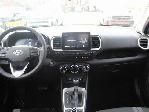 New 2026 Hyundai Venue SEL image 10