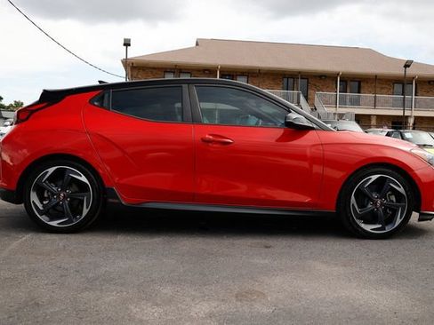 Used 2019 Hyundai Veloster Turbo Ultimate FWD image 16