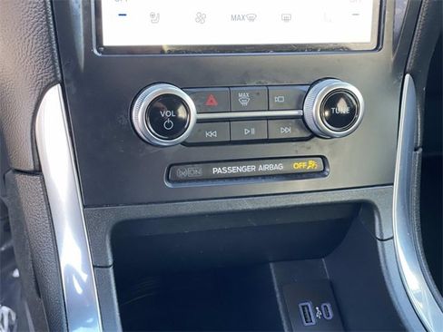 Used 2024 Ford Edge Titanium image 16