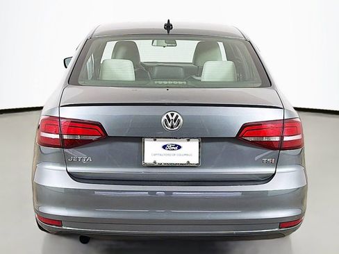Used 2016 Volkswagen Jetta Sport FWD image 10