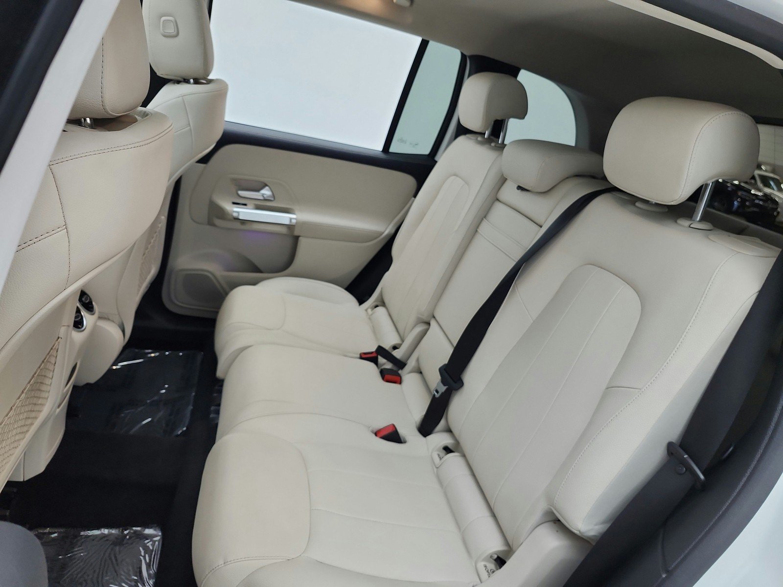 Used 2023 Mercedes-Benz GLB 250 image 16